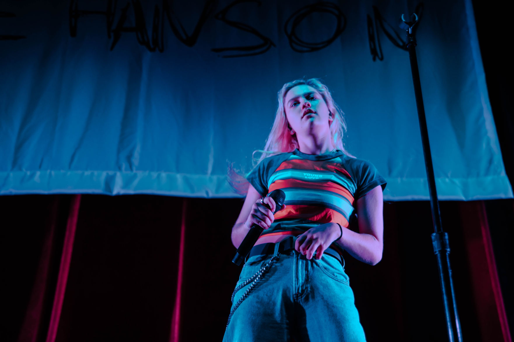 Carlie Hanson on tour